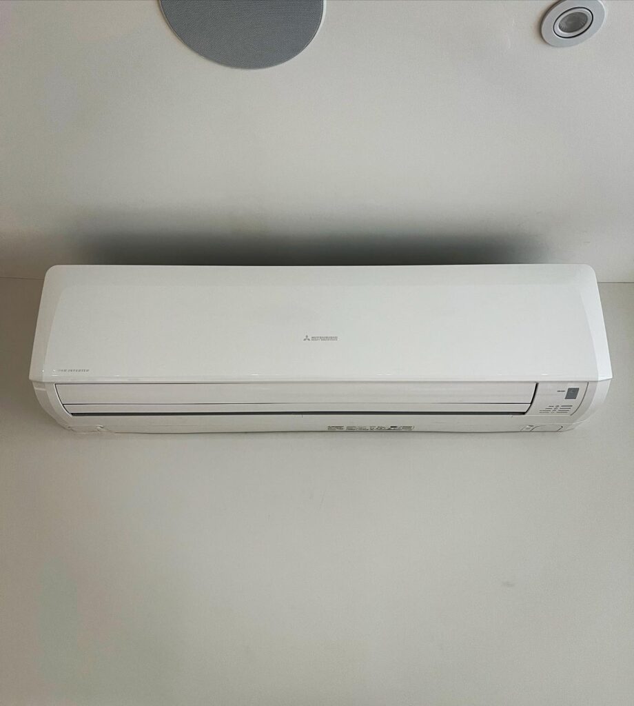 Mitsubishi multi Install with Wi-Fi Indoors .