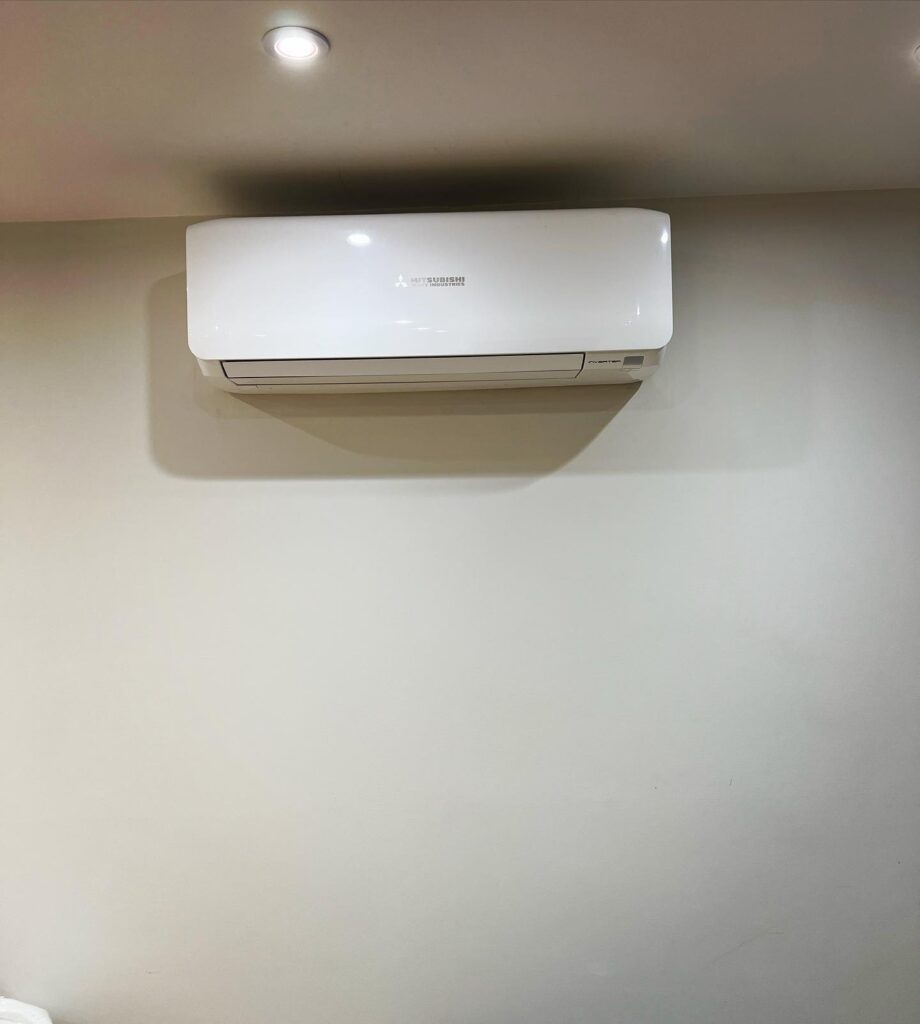 Mitsubishi multi Install with Wi-Fi Indoors .