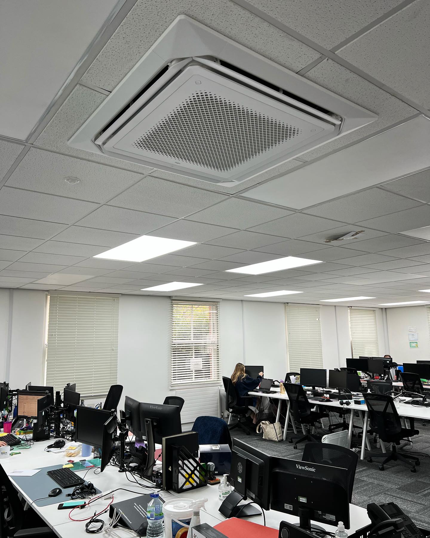 Fujitsu install x2 14kw cassette and x1 3.5 kw cassette